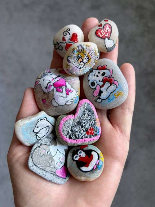 Valentines Pebbles 10