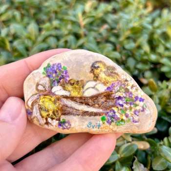 Easter Bunny Pebble 3